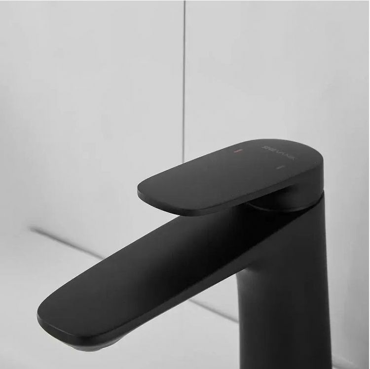 Смеситель для раковины Shevanik S8501H цвет Черный Смеситель для раковины Shevanik S8501H цвет Черный