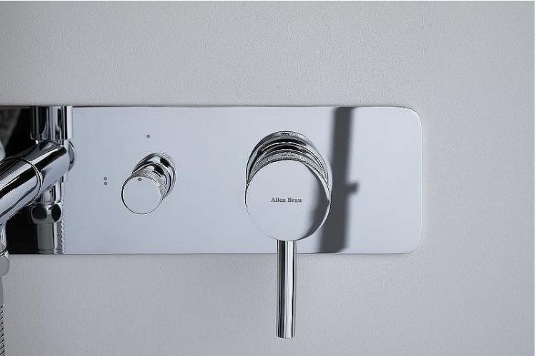 Смеситель для ванны Allen Brau Priority 5.31A05-00 Хром