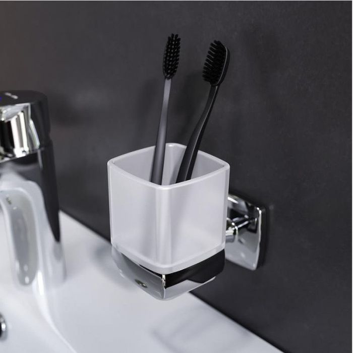 Комплект мебели для ванной AM.PM Gem S 60 BK91GC Светлый дуб со смесителем для раковины и аксессуарами