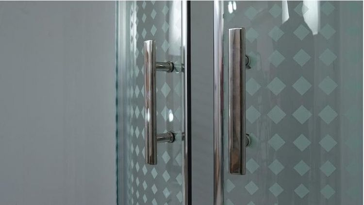 Душевой уголок Timo TL 100х100 TL-1102R профиль Хром стекло прозрачное с рисунком Душевой уголок Timo TL 100х100 TL-1102R профиль Хром стекло прозрачное с рисунком