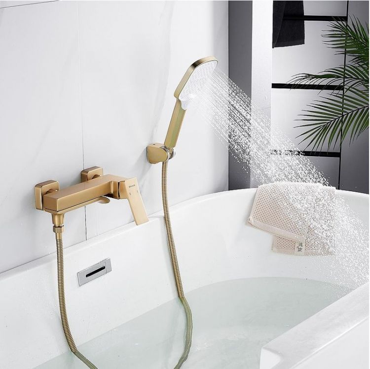 Смеситель для ванны Shevanik S4002G цвет Золотой сатин Смеситель для ванны Shevanik S4002G цвет Золотой сатин