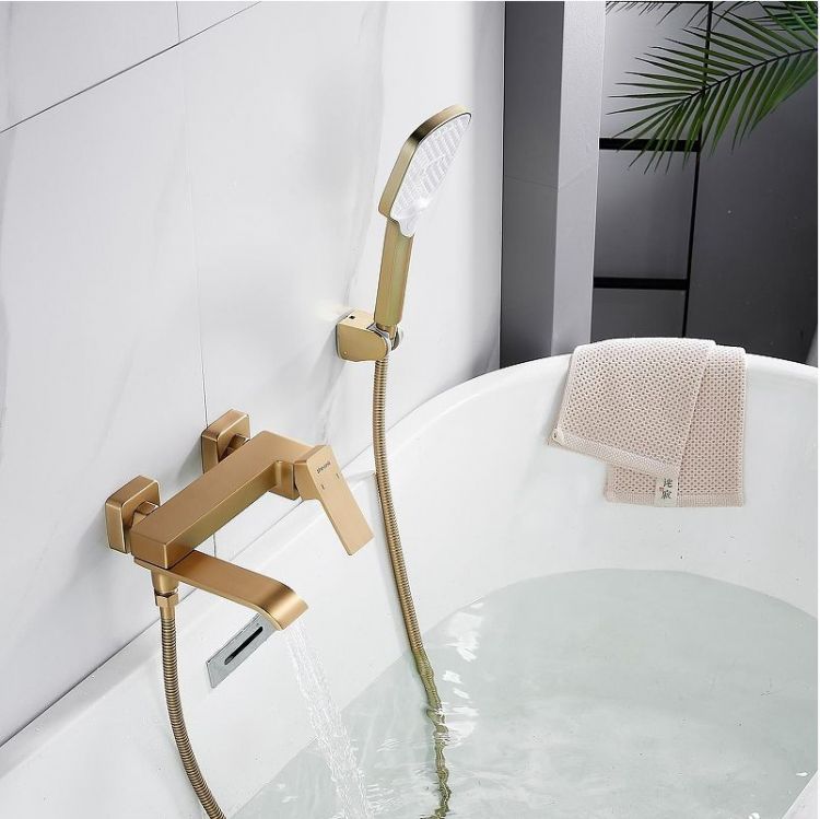 Смеситель для ванны Shevanik S4002G цвет Золотой сатин Смеситель для ванны Shevanik S4002G цвет Золотой сатин