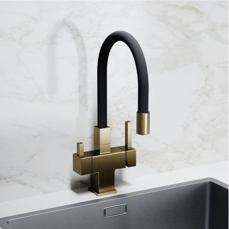 Смеситель для кухни Sancos Arno с гибким изливом, цвет брашированное золото/черный, SC4005BG