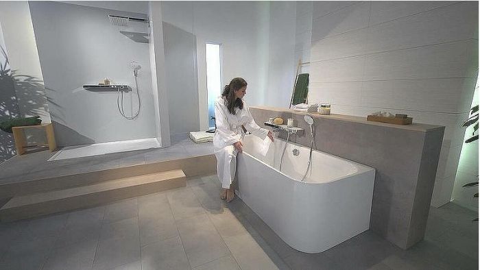 Смеситель для ванны Hansgrohe ShowerTabletSelect 13183000 с термостатом Хром