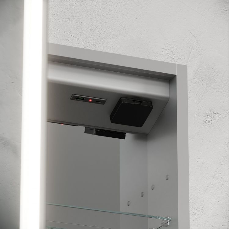 Зеркальный шкаф SANCOS для ванной комнаты из алюминия SANCOS Evoke 600x700х136 мм, с LED подсветкой, SC8060