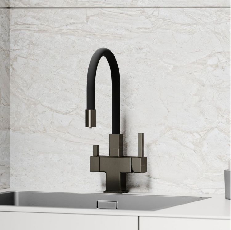 Смеситель для кухни Sancos Arno с гибким изливом, цвет вороненая сталь/черный, SC4005GG