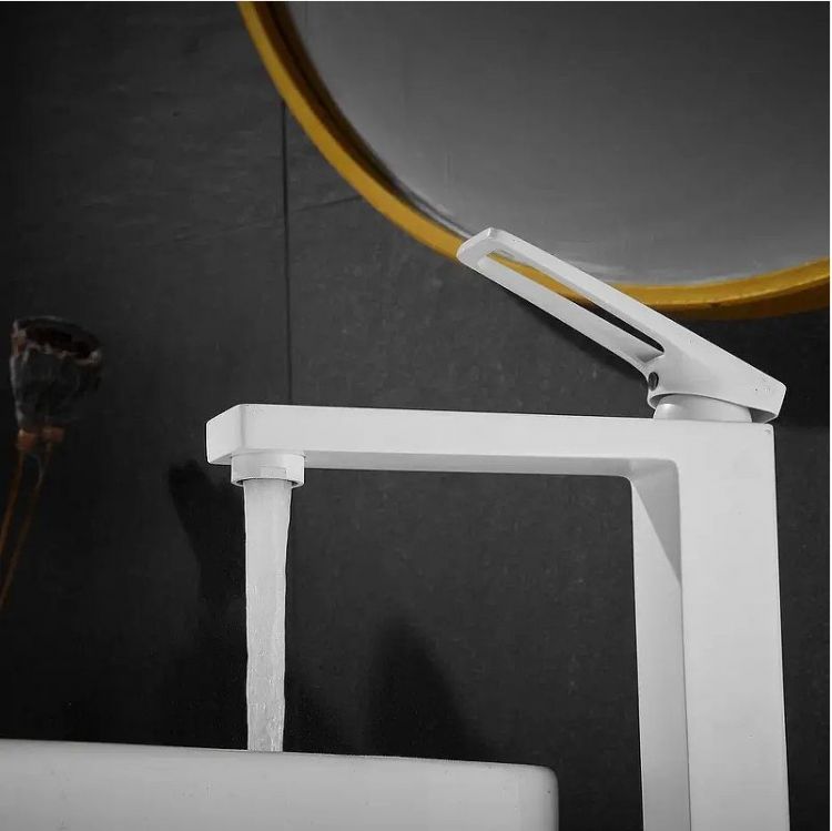 Смеситель для раковины Shevanik S6811C цвет Белый