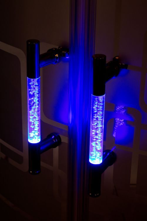 Душевые углы Deto C01 LED 100x100x200