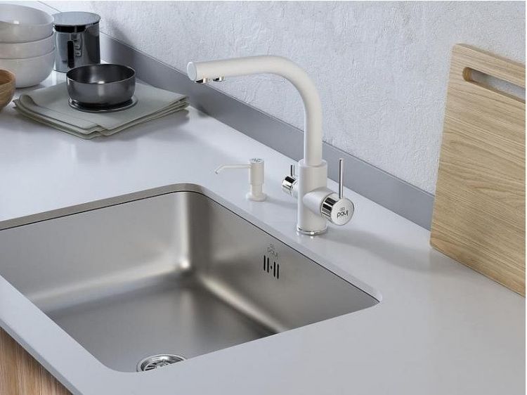 Смеситель для кухни Paulmark Essen Es213011-431 Белый матовый Смеситель для кухни Paulmark Essen Es213011-431 Белый матовый