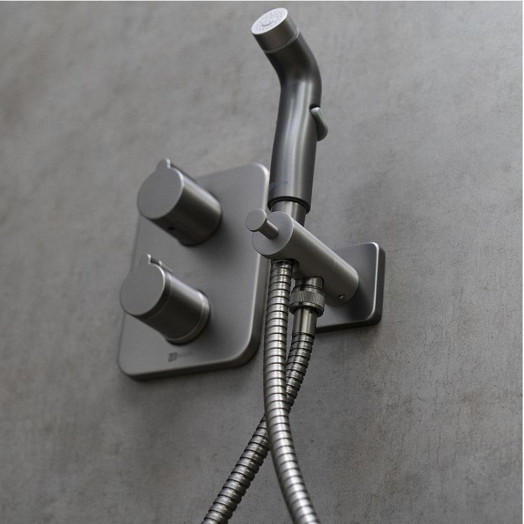 Гигиенический душ со смесителем Lemark Bronx LM3740GM c термостатом цвет Графит Гигиенический душ со смесителем Lemark Bronx LM3740GM c термостатом цвет Графит