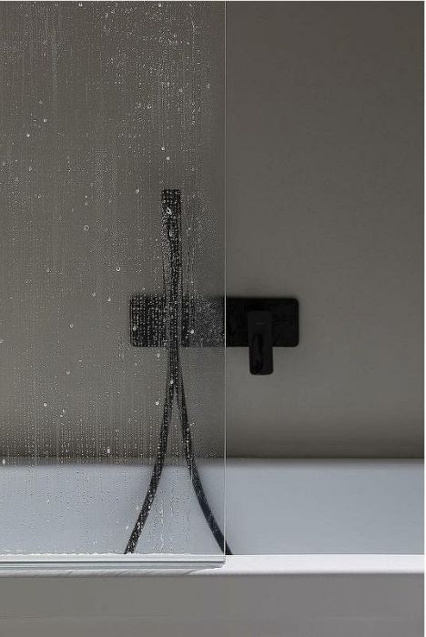 Шторка на ванну Allen Brau Priority 80 3.31022.BBA профиль Черный браш стекло прозрачное