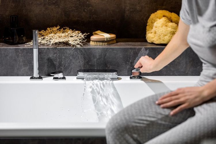 Смеситель на борт ванны Ravak Chrome CR 025.00 X070073 Смеситель на борт ванны Ravak Chrome CR 025.00 X070073