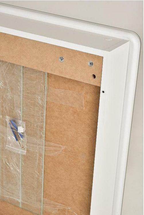 Зеркальный шкаф Sintesi Corso 60 SIN-SPEC-CORSO-60 с подсветкой Белый с сенсорным выключателем