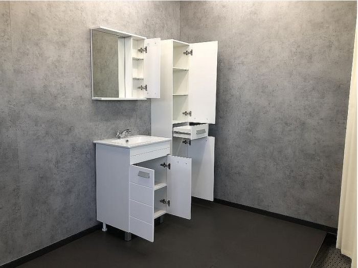 Зеркало со шкафом Comforty Модена М-60 00-00001639 Белое матовое