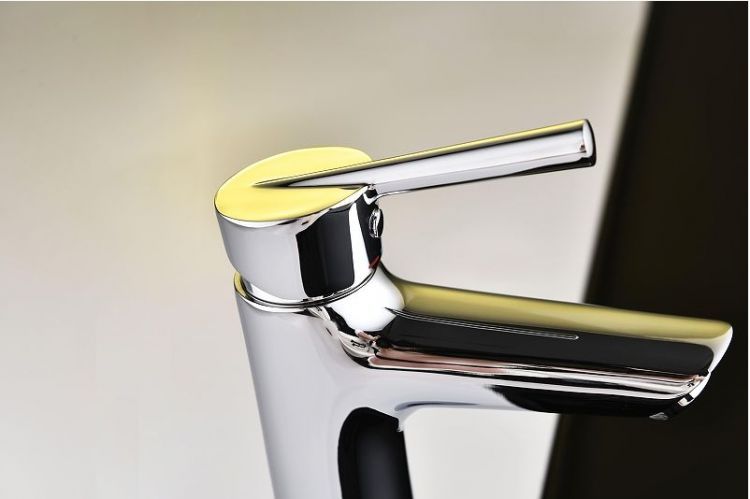 Смеситель для раковины Abelsberg Solida AMF20090CH цвет Глянцевый хром Смеситель для раковины Abelsberg Solida AMF20090CH цвет Глянцевый хром