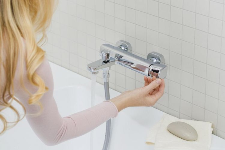 Смеситель для ванны с душем Ravak 10° TD 022.00/150 X070065 Смеситель для ванны с душем Ravak 10° TD 022.00/150 X070065