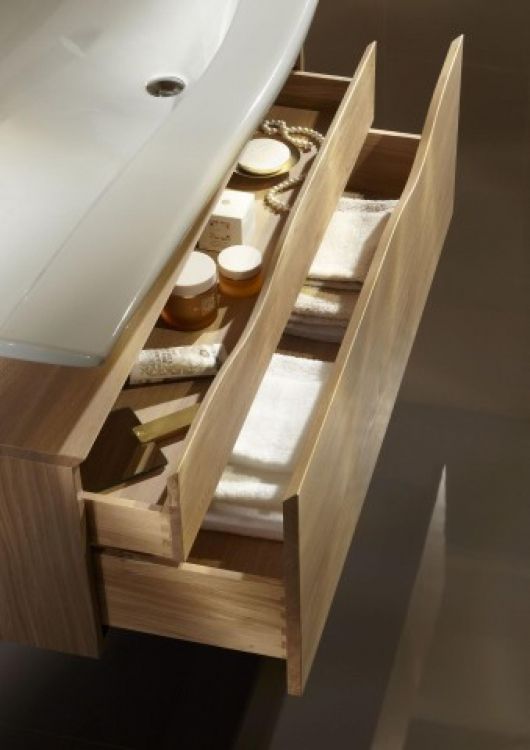 Тумба для ванной Jacob Delafon Stillness шириной 120 см с центральным расположением раковины, отделка - белый лак [EB2000-G1C]