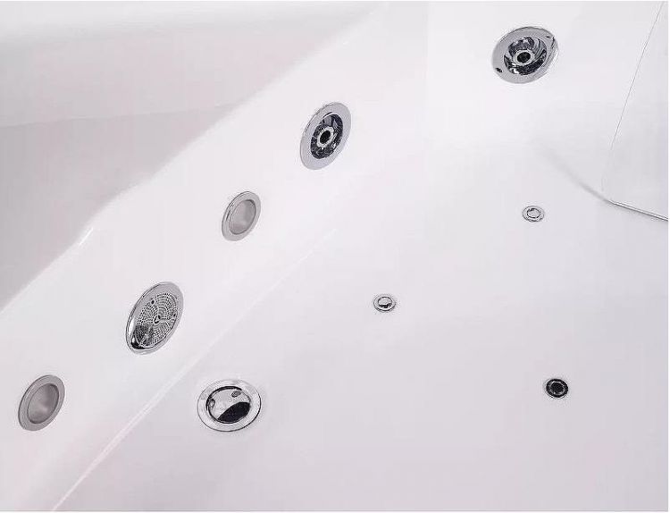 Акриловая ванна Ceruttispa С-401А 150x150 10353 с гидромассажем Акриловая ванна Ceruttispa С-401А 150x150 10353 с гидромассажем