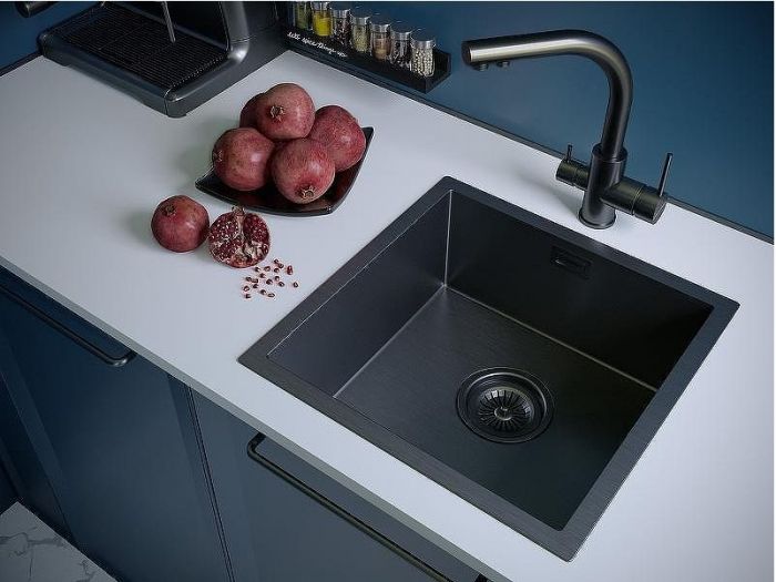 Смеситель для кухни Paulmark Essen Es213011-GM Вороненая сталь