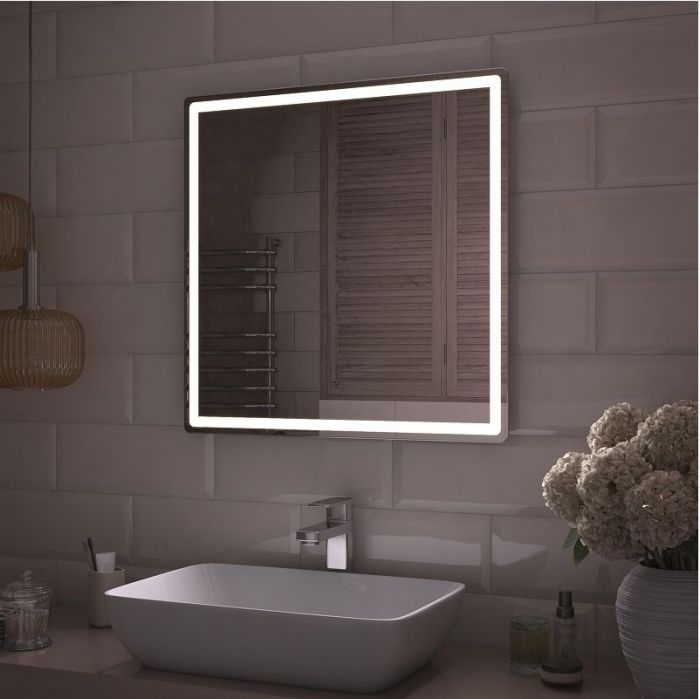 Зеркало Vigo Geometry Comfort 70 060 с подсветкой с бесконтактным выключателем и подогревом