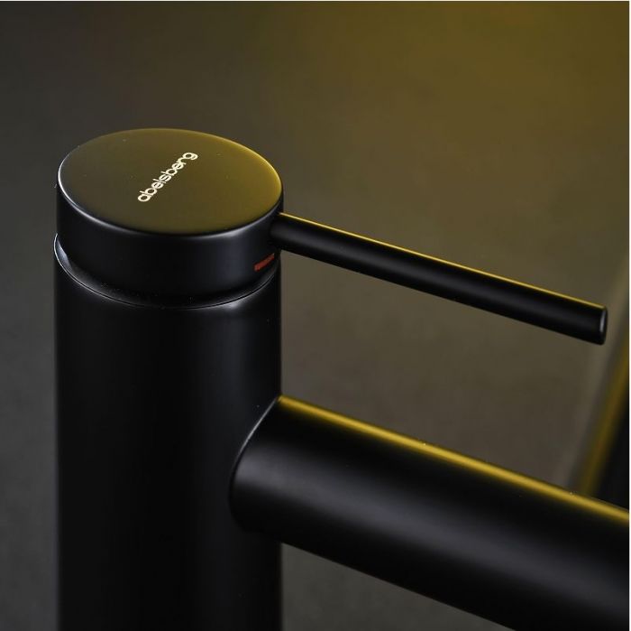 Смеситель для раковины Abelsberg Fluida ERF22001MB цвет Вулканический черный