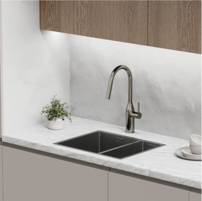 Смеситель для кухни Sancos Grand с вытяжным изливом, цвет вороненая сталь, SC4002GG