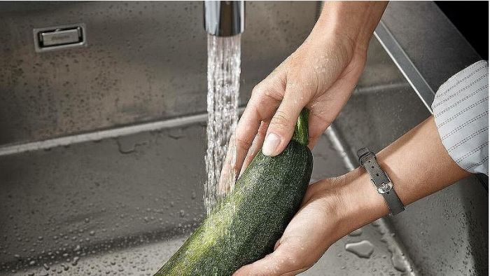 Смеситель для кухни Hansgrohe Zesis M33 74801800 Сталь