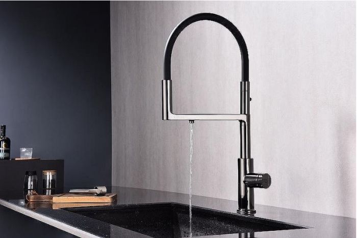 Смеситель для кухни Paulmark Tornado To213402-GB Черный глянцевый