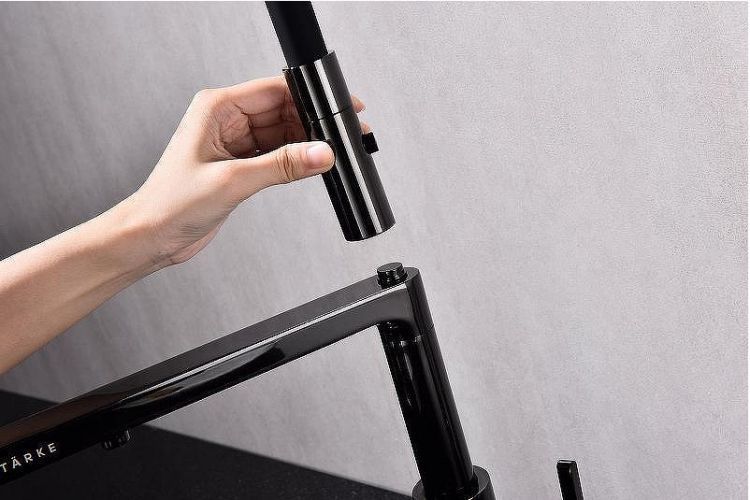 Смеситель для кухни Paulmark Tornado To213402-GB Черный глянцевый Смеситель для кухни Paulmark Tornado To213402-GB Черный глянцевый