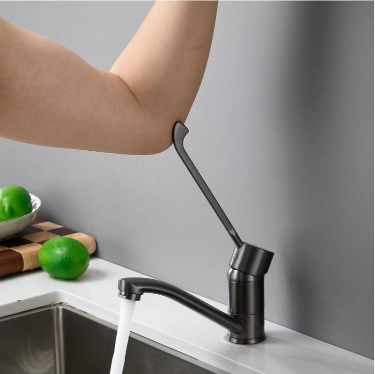 Смеситель для кухни Belz B19019-3 цвет Оружейная сталь Смеситель для кухни Belz B19019-3 цвет Оружейная сталь