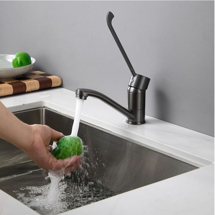 Смеситель для кухни Belz B19019-3 цвет Оружейная сталь