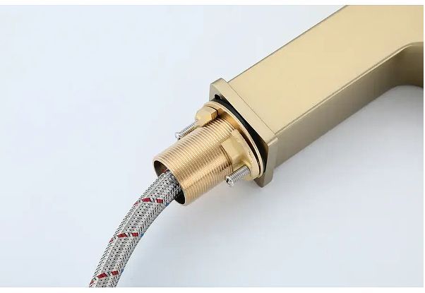 Смеситель для раковины Gappo G17-3 G1017-3 цвет Золотой сатин