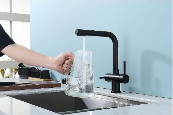 Смеситель для кухни Splenka S70.61.06 Черный матовый