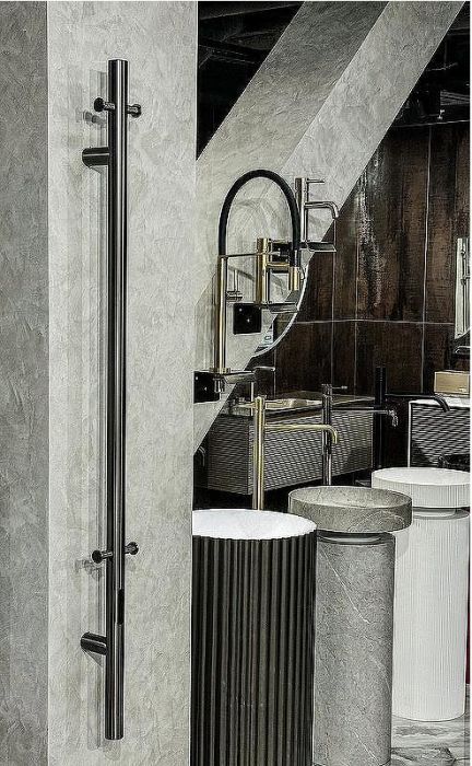 Электрический полотенцесушитель Boheme Uno 726-GM Оружейная сталь