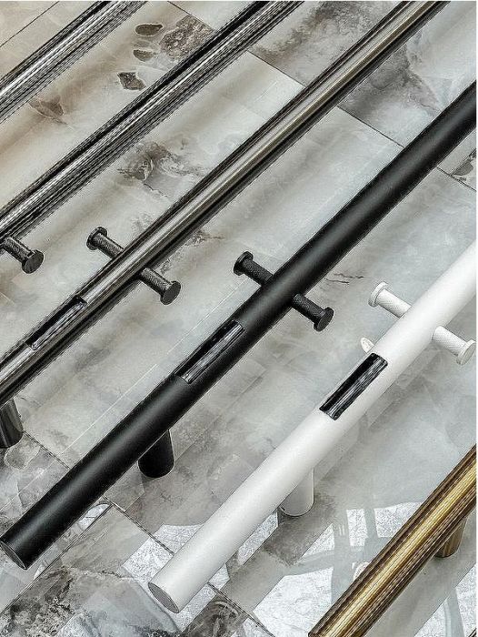 Электрический полотенцесушитель Boheme Uno 726-GM Оружейная сталь