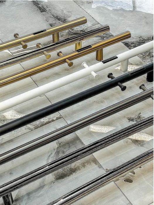 Электрический полотенцесушитель Boheme Uno 726-MG Золото матовое