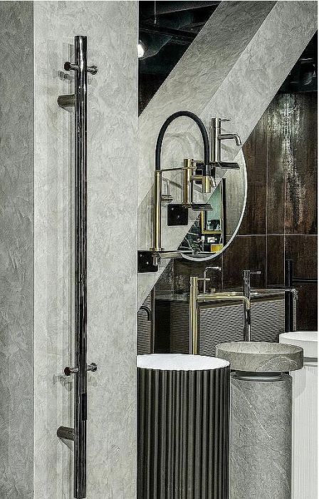 Электрический полотенцесушитель Boheme Uno 726-SGM Оружейная сталь глянцевая