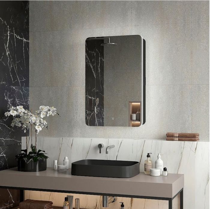 Зеркальный шкаф Reflexion Black 560х850 RF2001BL с подсветкой Черный матовый