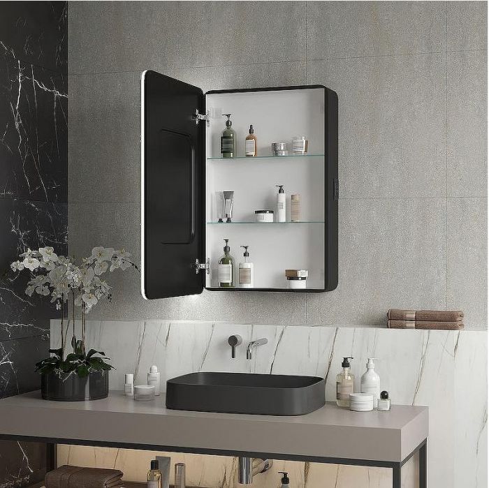 Зеркальный шкаф Reflexion Black 560х850 RF2001BL с подсветкой Черный матовый