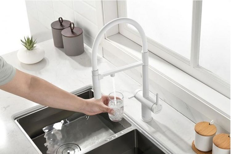 Смеситель для кухни Paulmark Gravity Gr213888-WH Белый матовый Смеситель для кухни Paulmark Gravity Gr213888-WH Белый матовый