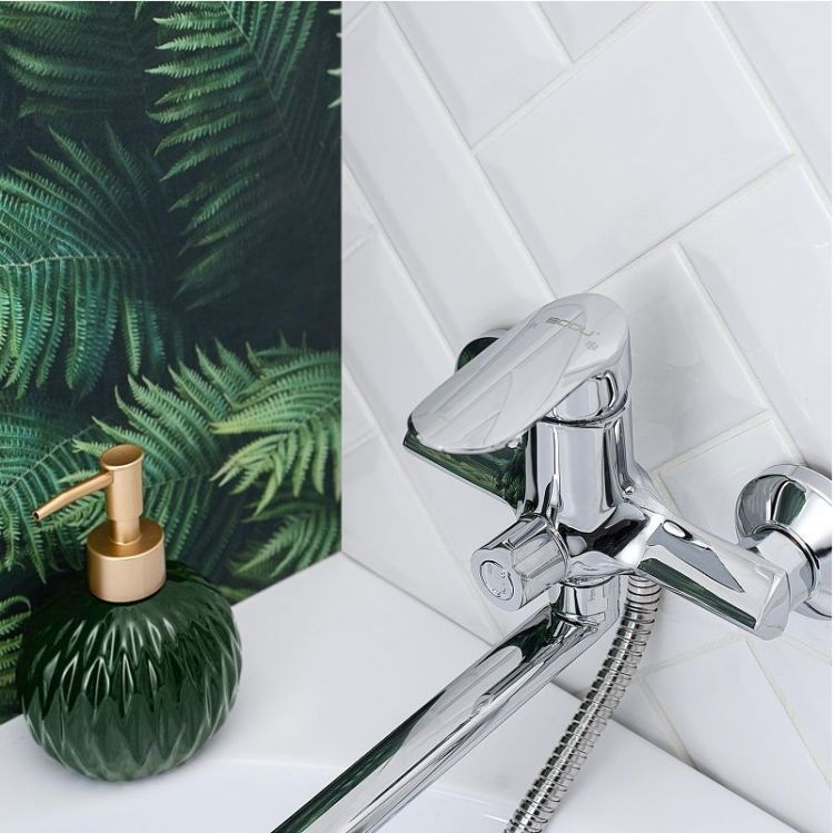 Смеситель для ванны Boou B8274-18F универсальный цвет Хром