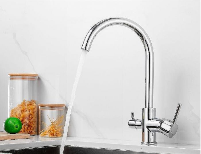 Смеситель для кухни Belz B801 B76801 Хром