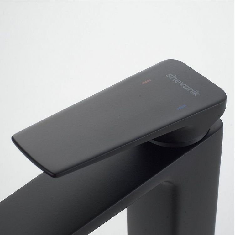 Смеситель для раковины Shevanik S8901H-1 цвет Черный Смеситель для раковины Shevanik S8901H-1 цвет Черный