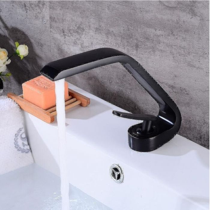 Смеситель для раковины Boch Mann Hoe B BM9633 Черный матовый