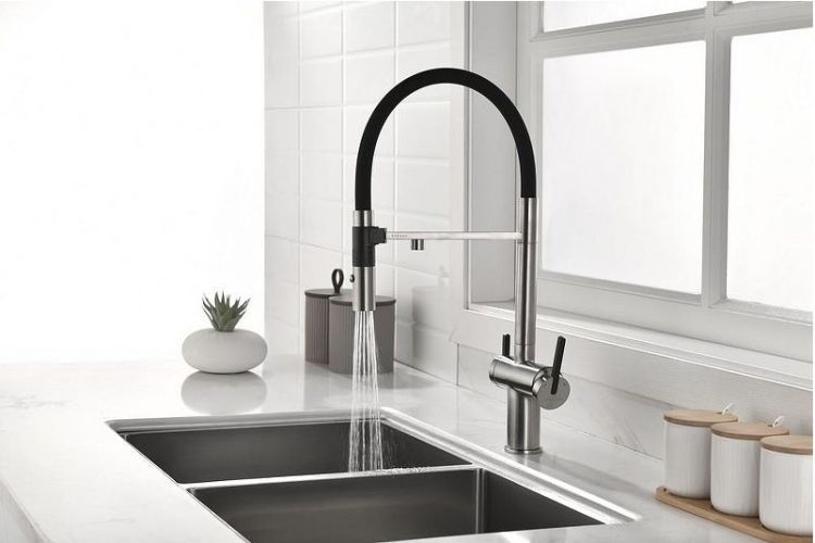 Смеситель для кухни Paulmark Gravity Gr213888-BS Брашированная сталь Смеситель для кухни Paulmark Gravity Gr213888-BS Брашированная сталь