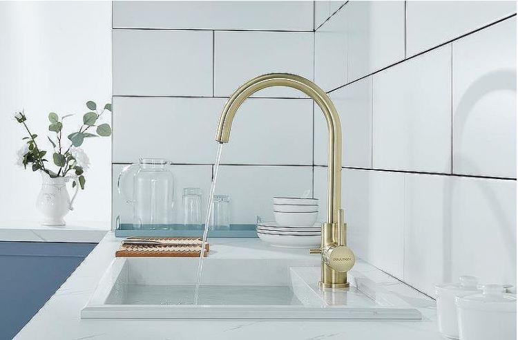 Смеситель для кухни Paulmark Essen Es213211-BR Бронза Смеситель для кухни Paulmark Essen Es213211-BR Бронза