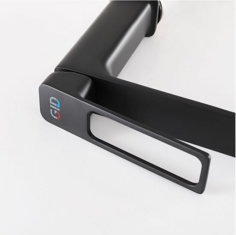 Смеситель для раковины Gid Niagara L057BMK цвет Черный матовый Смеситель для раковины Gid Niagara L057BMK цвет Черный матовый
