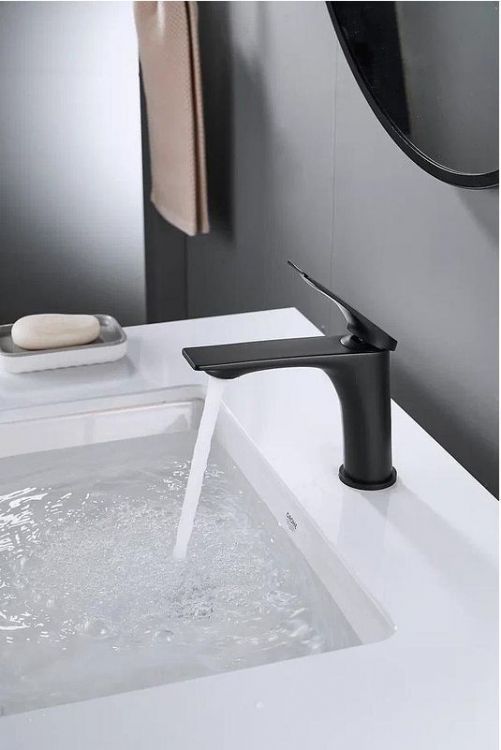 Смеситель для раковины Shevanik S9101H цвет Черный Смеситель для раковины Shevanik S9101H цвет Черный