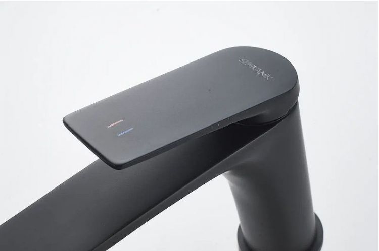 Смеситель для раковины Shevanik S9101H цвет Черный Смеситель для раковины Shevanik S9101H цвет Черный