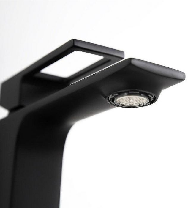 Смеситель для раковины BelBagno Luce LUC-LVM-NERO Черный матовый